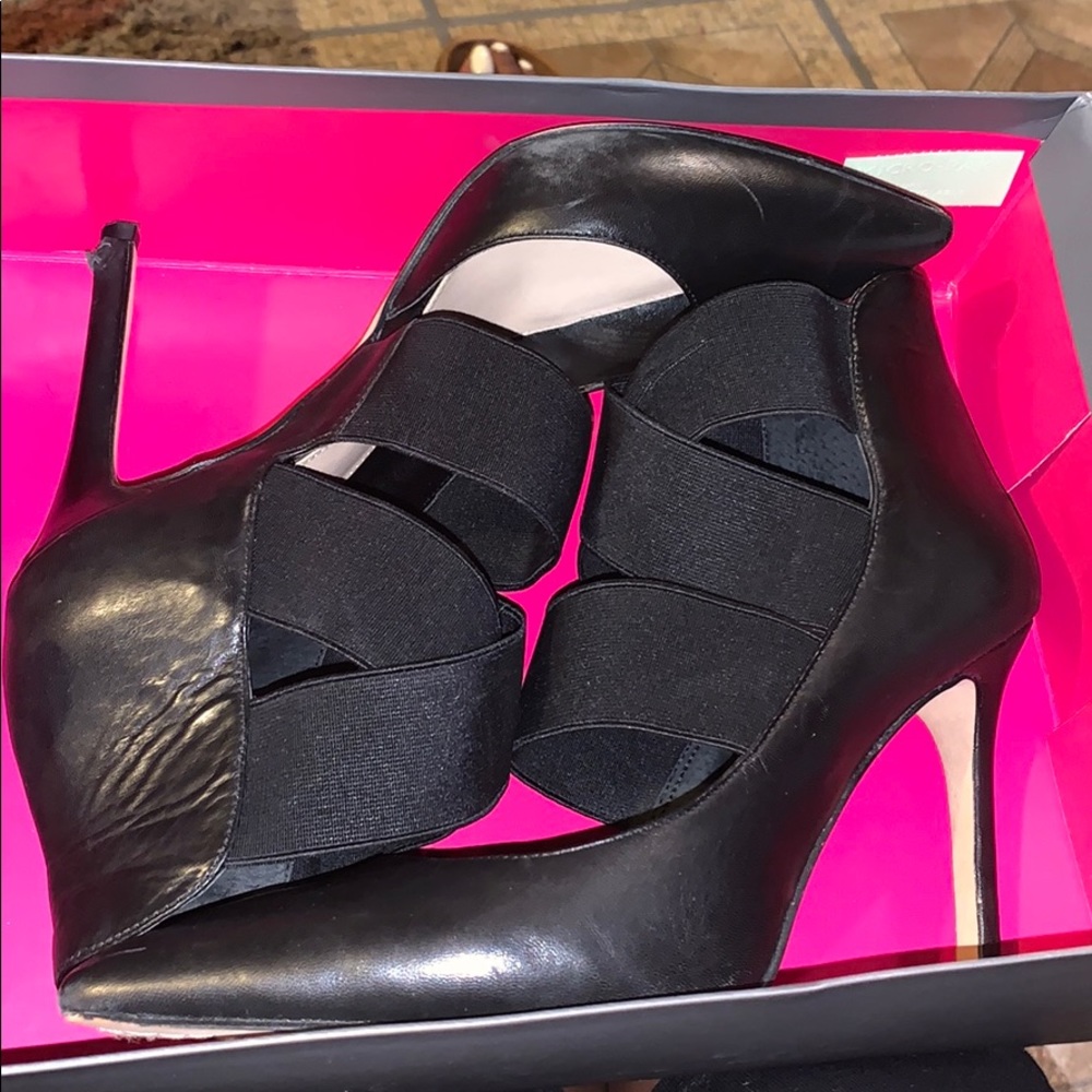 Size 9.5 black heels